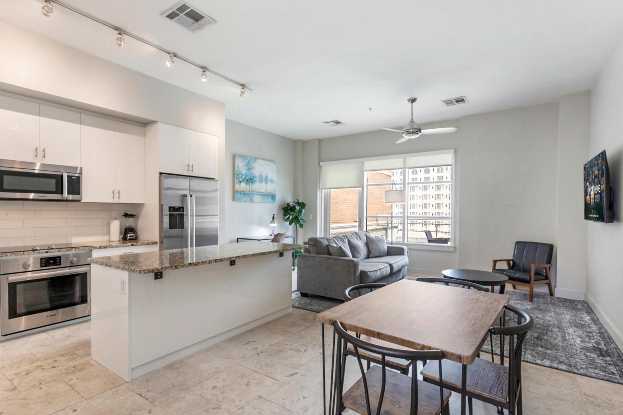 Upscale Condos And Penthouses Close To Canal And Bourbon St นิวออร์ลีนส์ ภายนอก รูปภาพ
