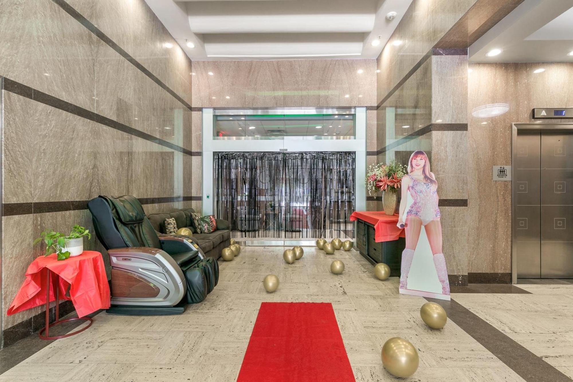 Upscale Condos And Penthouses Close To Canal And Bourbon St นิวออร์ลีนส์ ภายนอก รูปภาพ